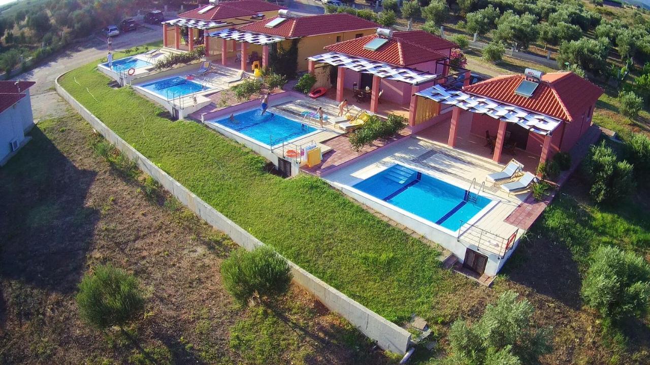 Catherine Villa Marónia