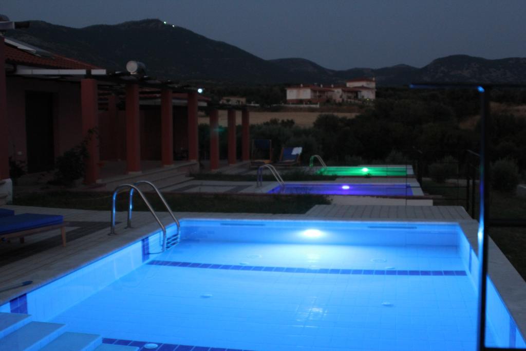 Catherine Villa Marónia