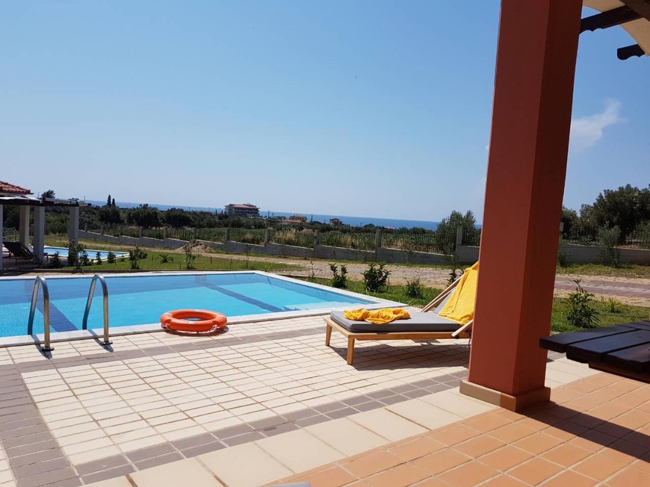 Catherine Villa Marónia